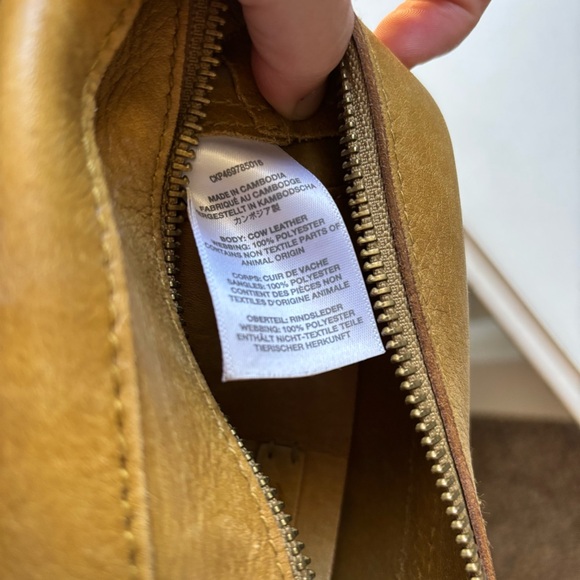 Madewell Tan Olive Leather Crossbody Bag with a Wide Camera Bag Strap Pre-loved - Picture 7 of 9